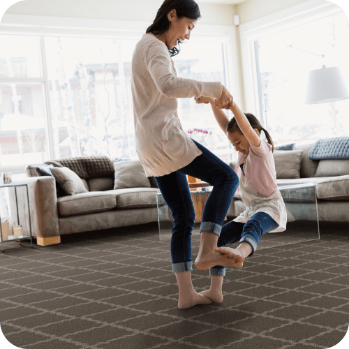 Mom daughter having fun | Yates Flooring