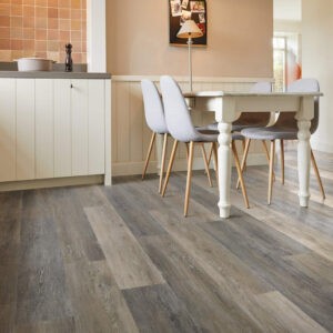 Vinyl flooring in dining area | Yates Flooring