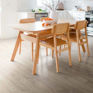 Laminate flooring in dining area | Yates Flooring