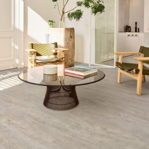 Vinyl flooring in living room | Yates Flooring